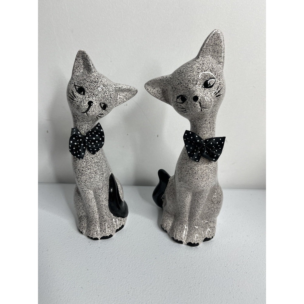 Vtg Pair Of Ceramic Speckled Siamese Cat W/ Bows Statue Figure Set Of 2